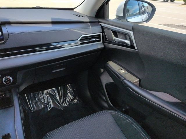 Used 2023 Mitsubishi Outlander ES FWD image 15
