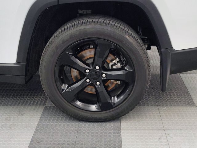 Used 2023 Jeep Grand Cherokee L Laredo AWD/4WD image 15