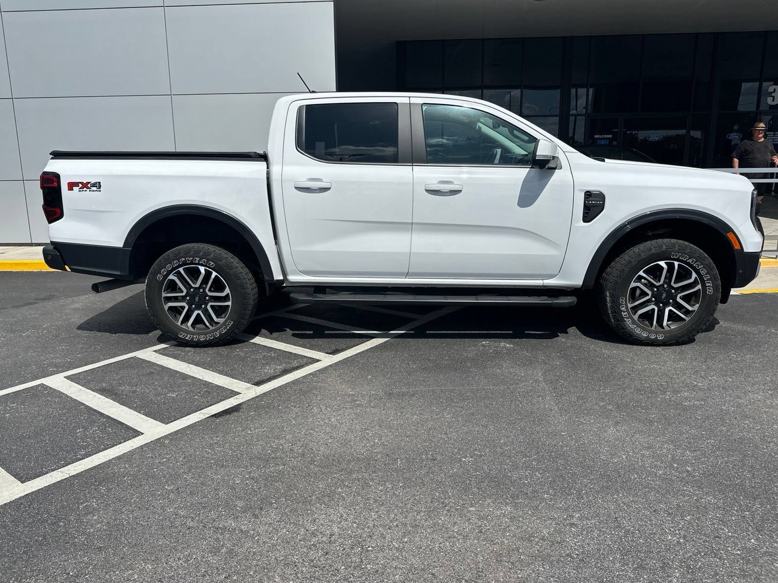 Certified 2024 Ford Ranger Lariat w/ FX4 Off-Road Package AWD/4WD image 3