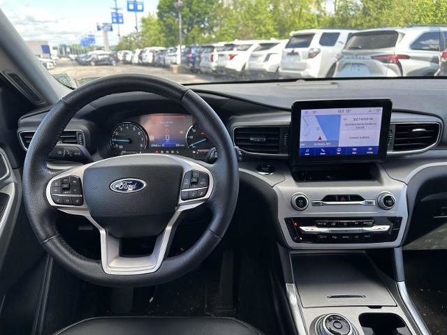 Certified 2023 Ford Explorer XLT w/ Equipment Group 202A AWD/4WD image 25