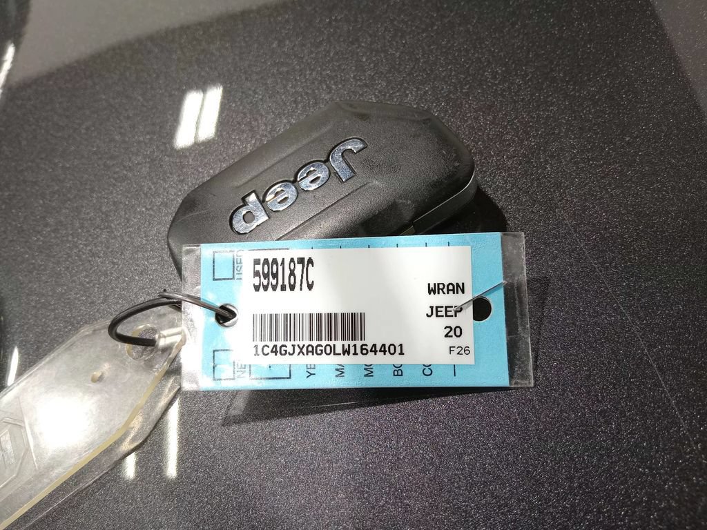 Used 2020 Jeep Wrangler Sport AWD/4WD image 22