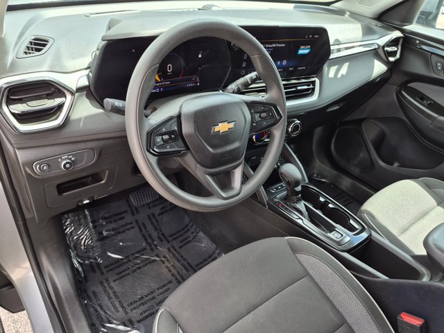 Used 2025 Chevrolet TrailBlazer LT AWD/4WD image 11