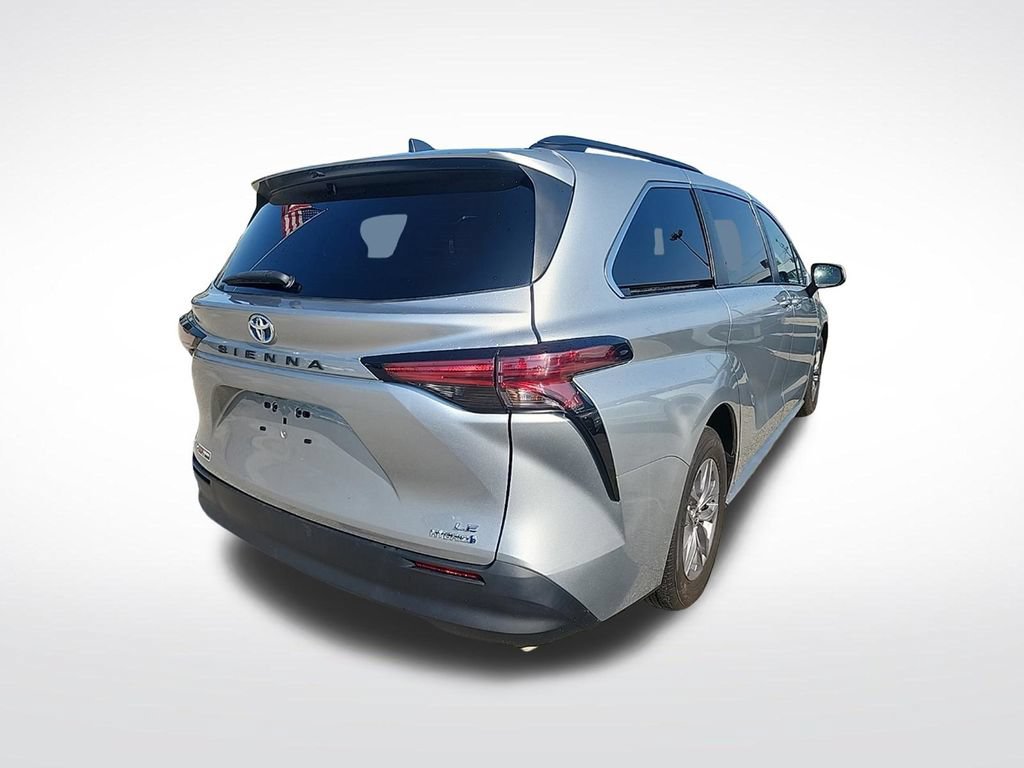 Used 2022 Toyota Sienna LE AWD/4WD image 7