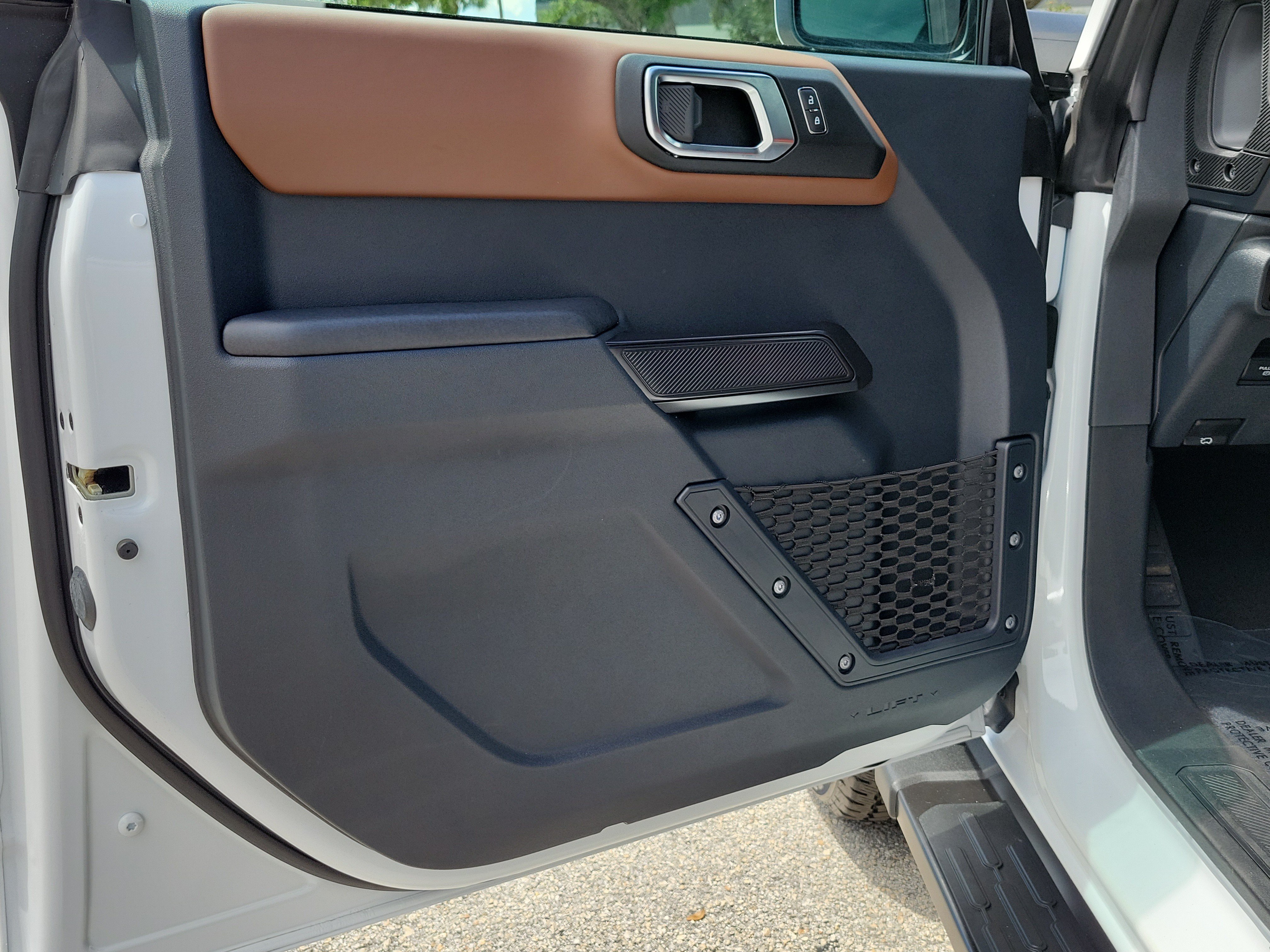 Certified 2024 Ford Bronco Outer Banks AWD/4WD image 18