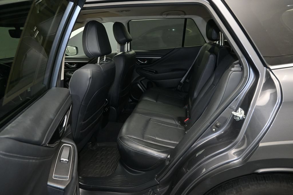 Used 2025 Subaru Outback Limited AWD/4WD image 18