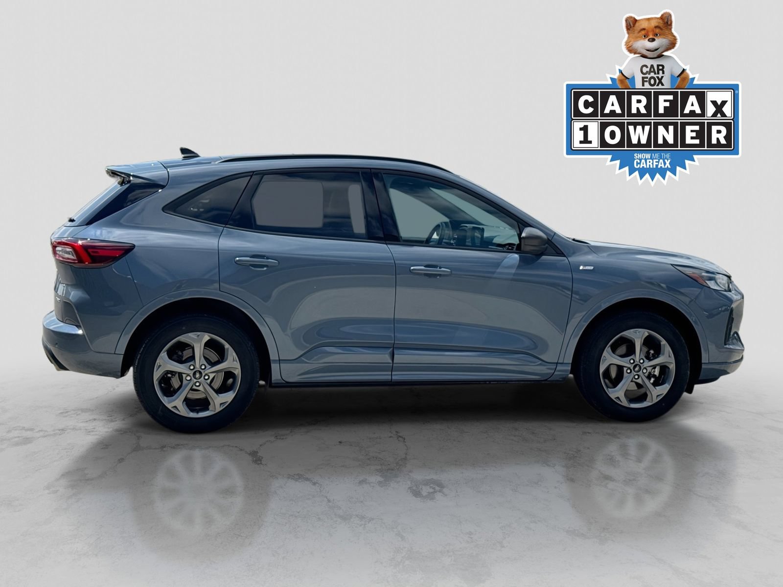 Certified 2024 Ford Escape ST-Line w/ Tech Pack #1 AWD/4WD image 9