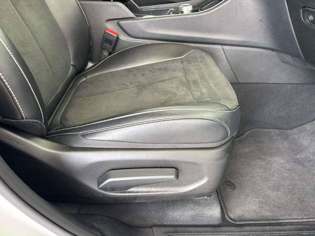 Used 2025 Jeep Grand Cherokee Altitude AWD/4WD image 16