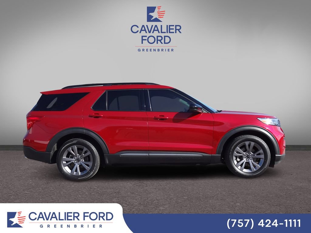 Certified 2022 Ford Explorer XLT w/ Equipment Group 202A RWD image 2