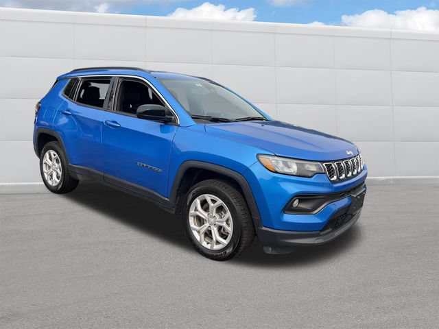 Used 2024 Jeep Compass Latitude AWD/4WD image 12