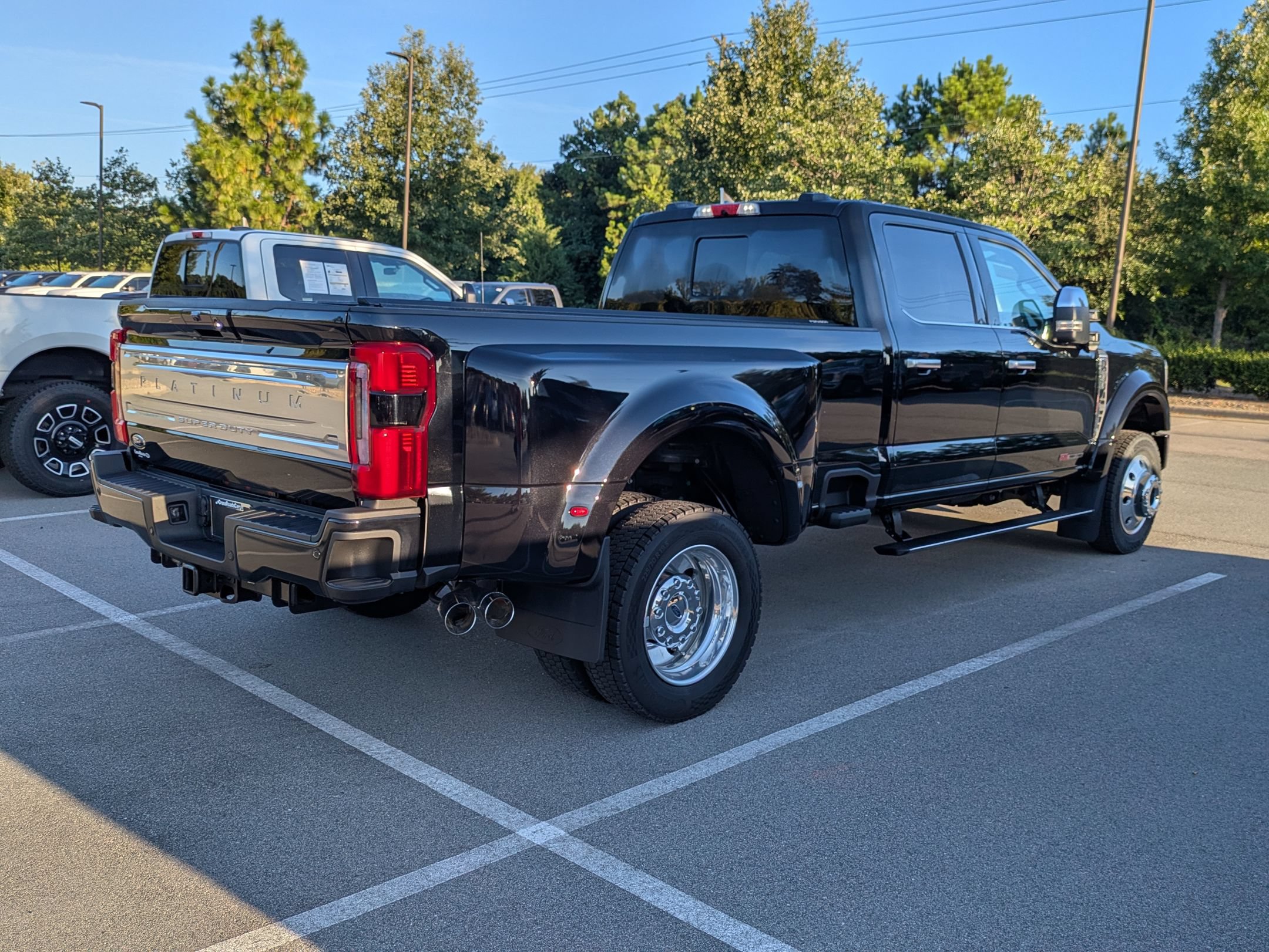 Certified 2025 Ford F450 Platinum w/ Platinum Plus Package AWD/4WD image 3