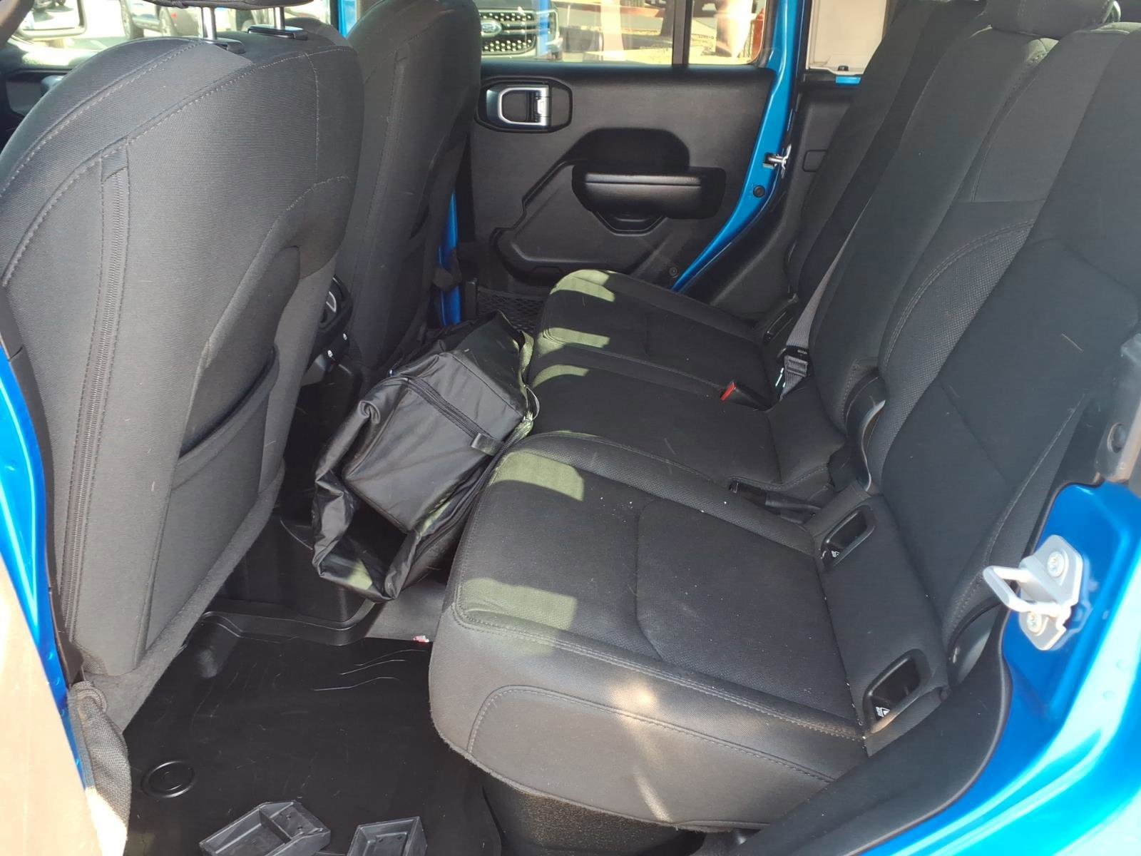 Used 2021 Jeep Gladiator Sport image 17