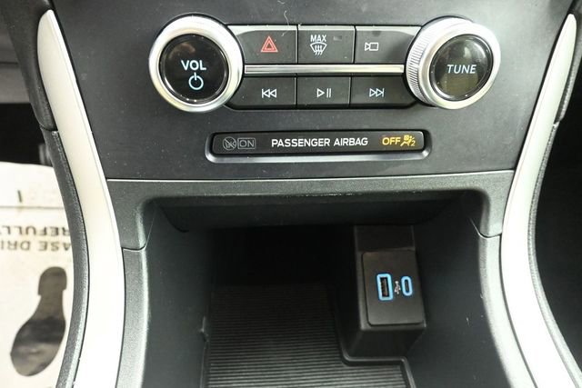 Certified 2024 Ford Edge SE w/ Black Appearance Package AWD/4WD image 17