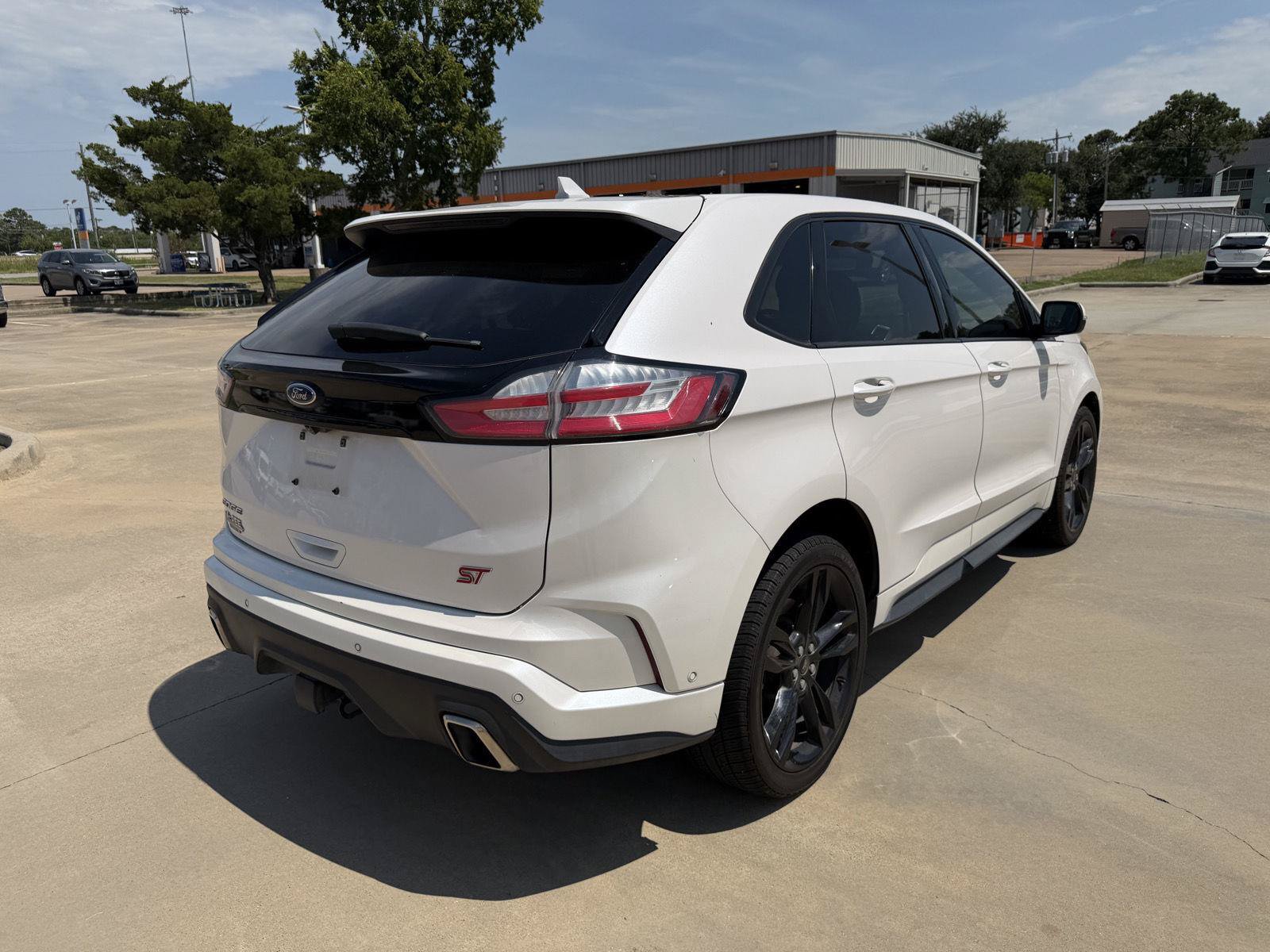 Certified 2019 Ford Edge ST w/ Equipment Group 401A AWD/4WD image 4