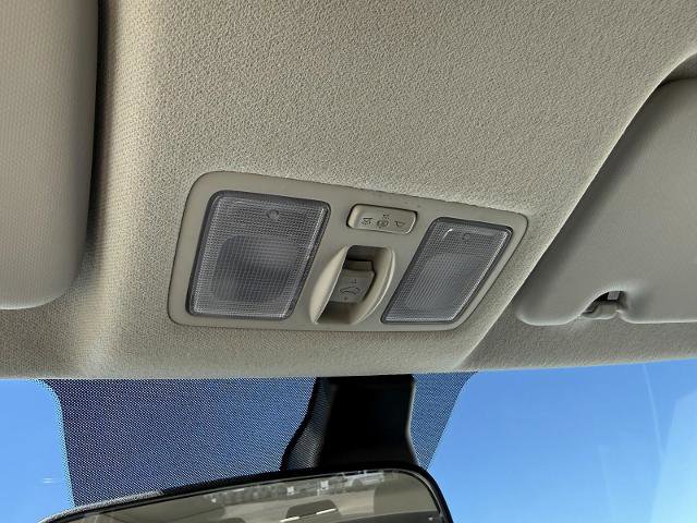 Used 2025 Hyundai Venue SEL image 28