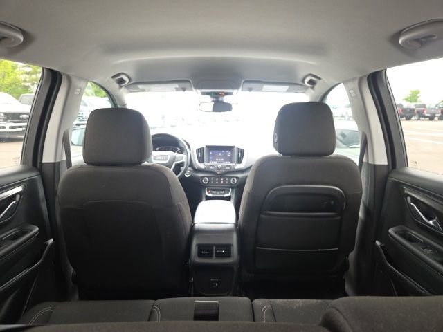 Used 2024 GMC Terrain SLE AWD/4WD image 12