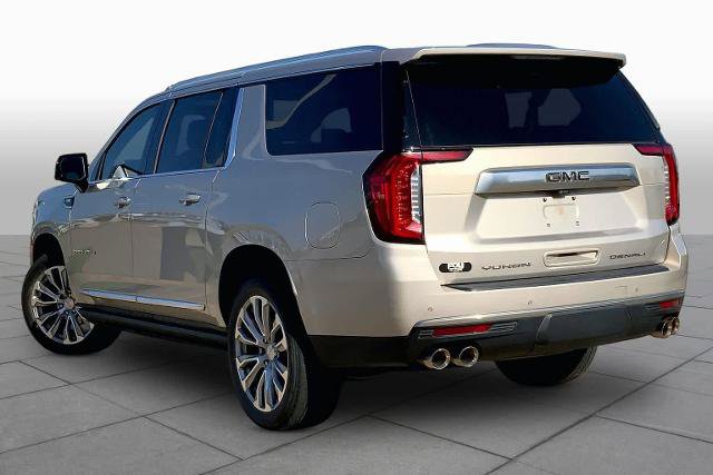 Used 2022 GMC Yukon XL Denali w/ Denali Premium Package RWD image 12