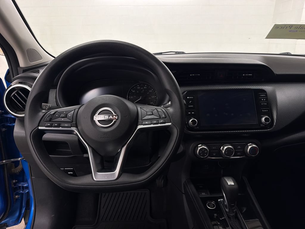 Used 2024 Nissan Kicks SV FWD image 9