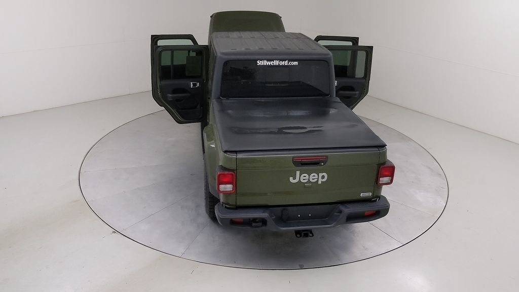 Used 2022 Jeep Gladiator Overland w/ Dual Top Group AWD/4WD image 51
