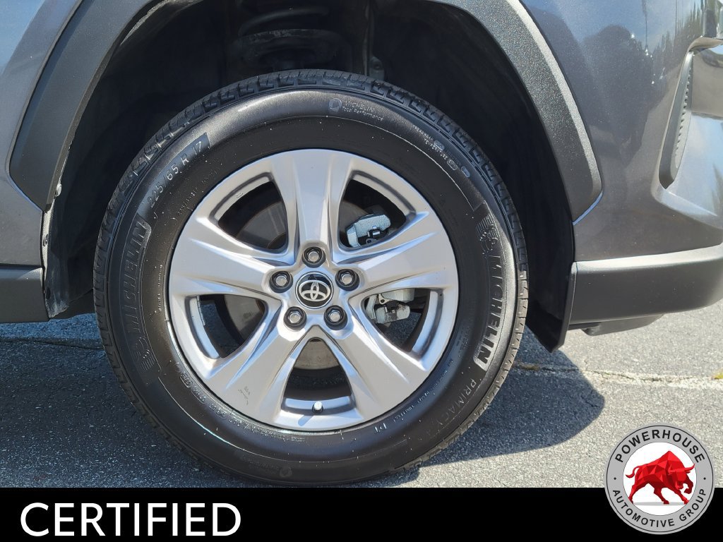 Used 2025 Toyota RAV4 XLE FWD image 12