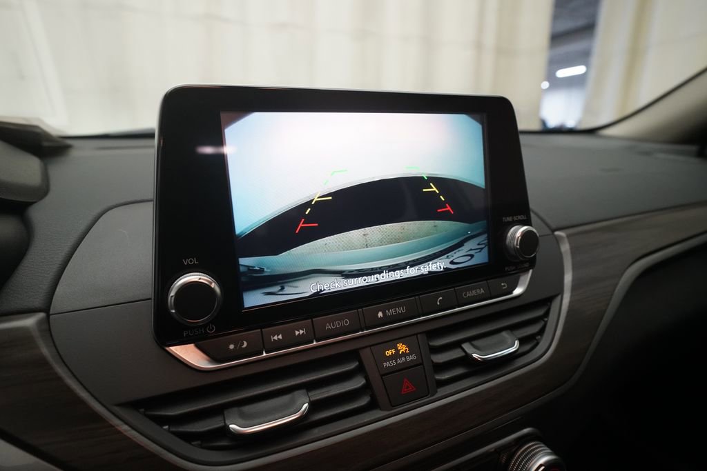 Used 2024 Nissan Altima 2.5 SV FWD image 19