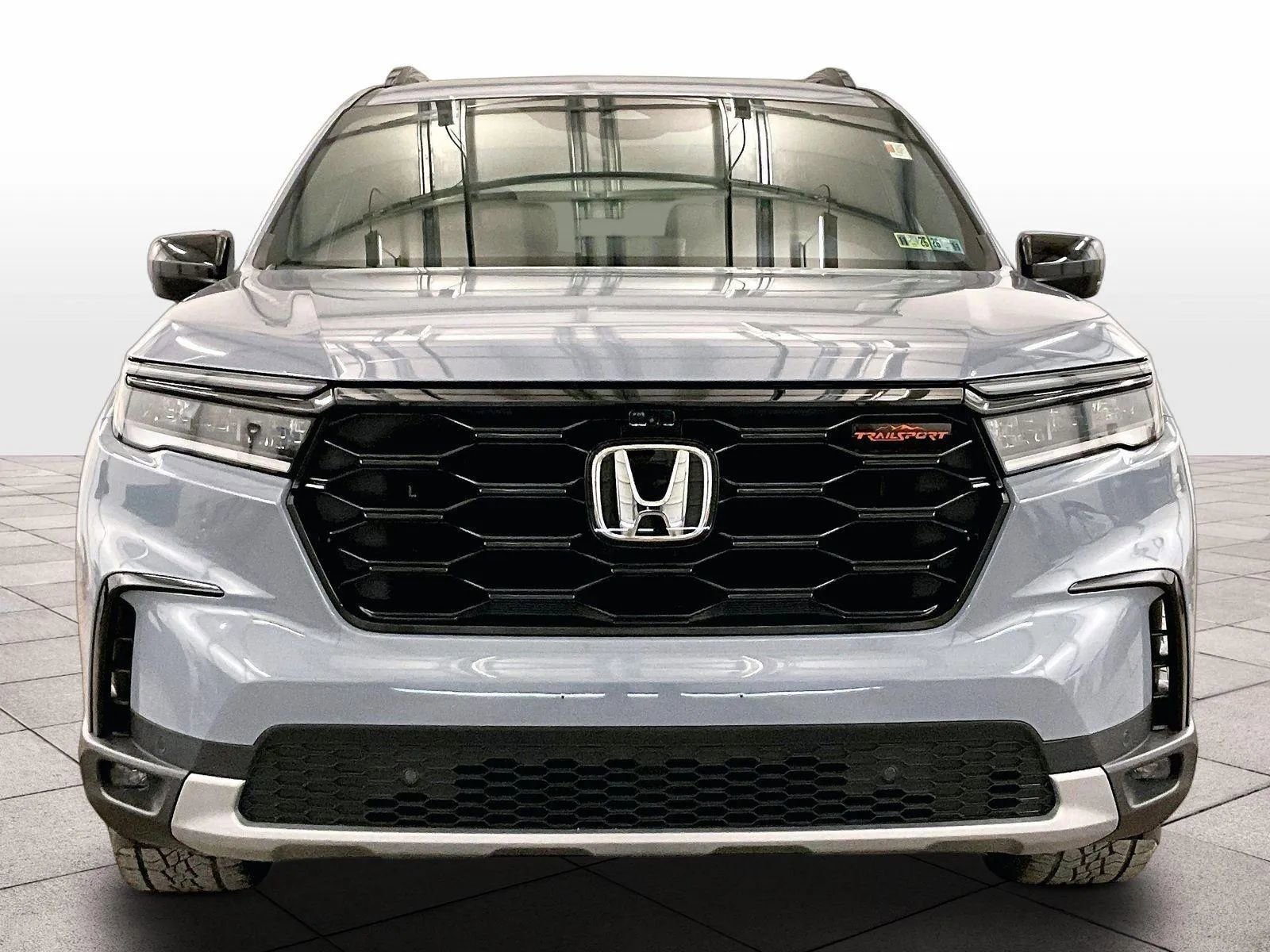 Used 2025 Honda Pilot TrailSport image 3