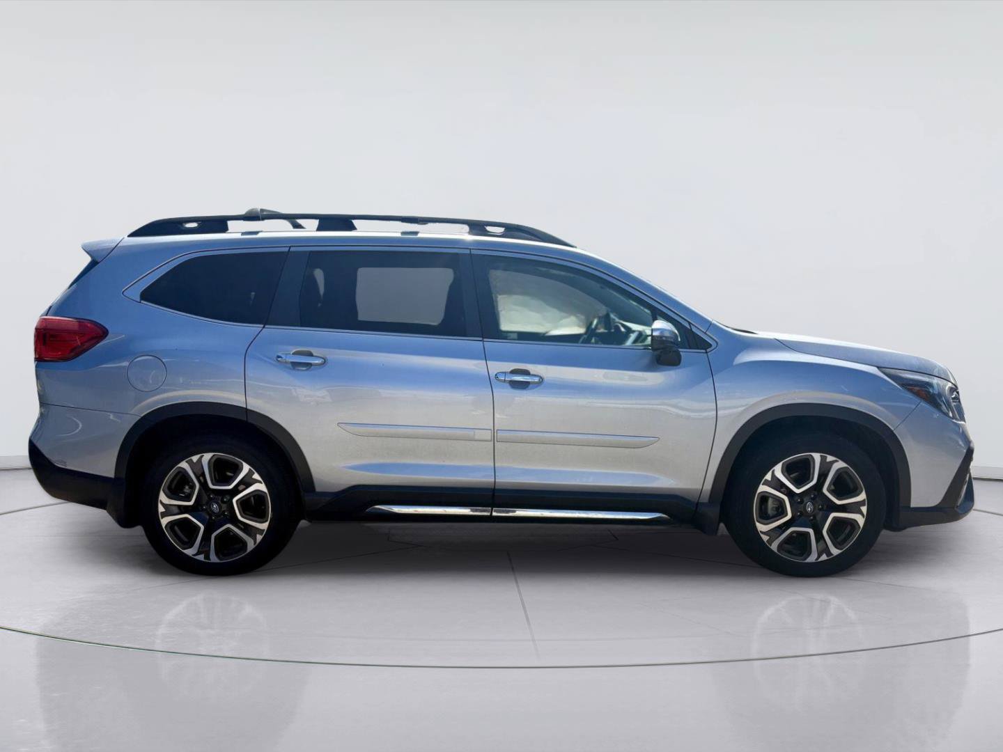 Used 2023 Subaru Ascent Touring AWD/4WD image 2