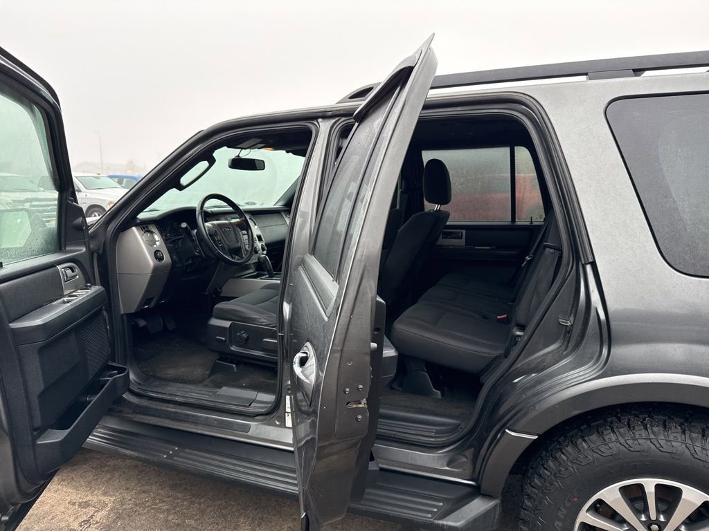Certified 2017 Ford Expedition XLT image 7