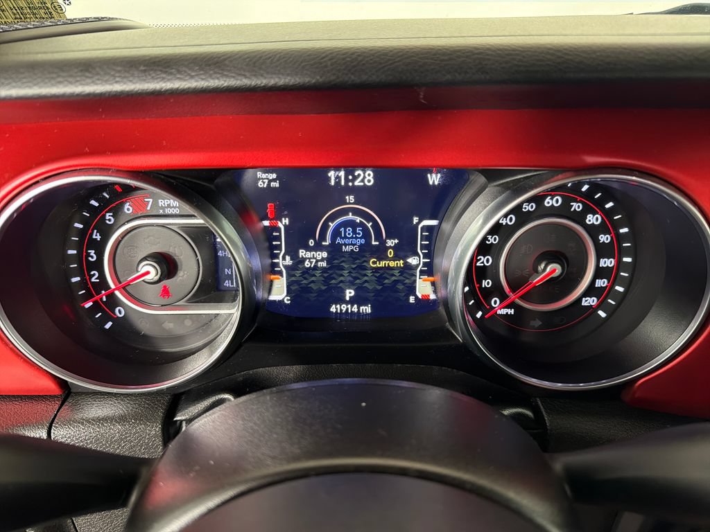 Used 2022 Jeep Wrangler Unlimited Rubicon w/ Cold Weather Group AWD/4WD image 11
