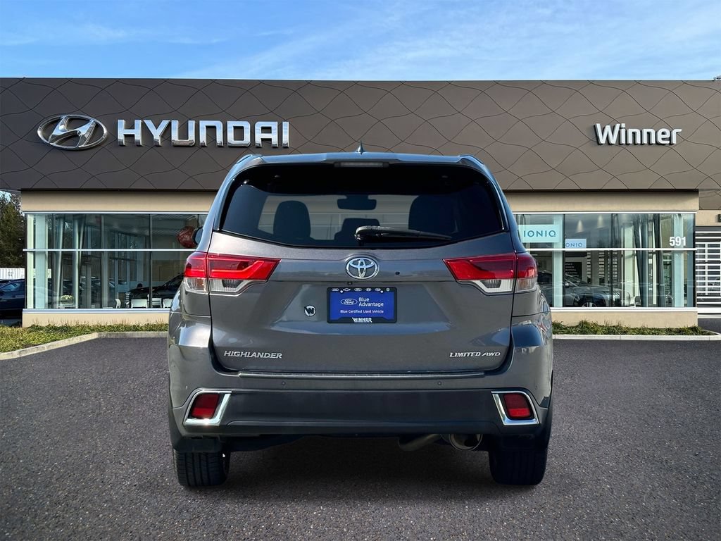 Used 2018 Toyota Highlander Limited AWD/4WD image 3