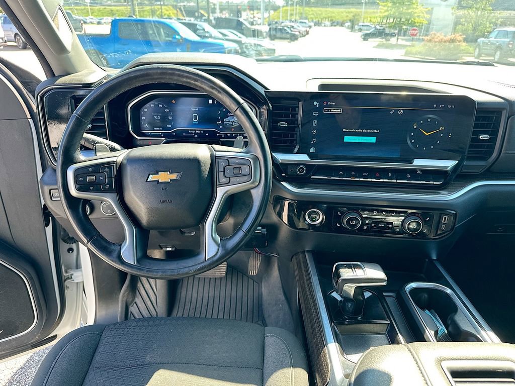 Used 2022 Chevrolet Silverado 1500 LT AWD/4WD image 19