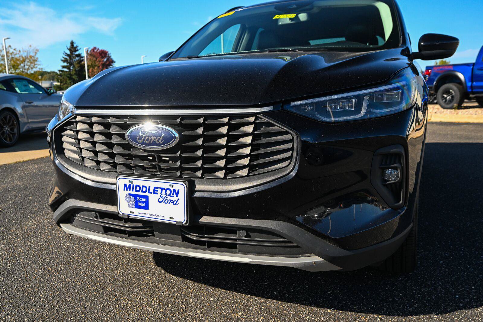 Certified 2025 Ford Escape Platinum AWD/4WD image 11