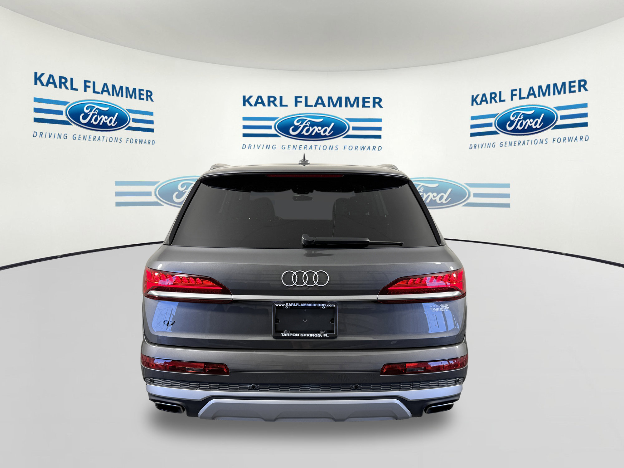 Used 2025 Audi Q7 2.0T Premium w/ Convenience Package AWD/4WD image 4