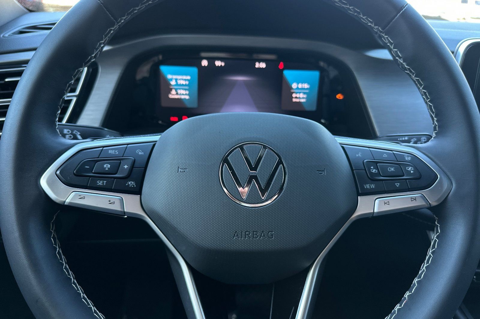 Used 2024 Volkswagen Atlas Cross Sport SE image 22