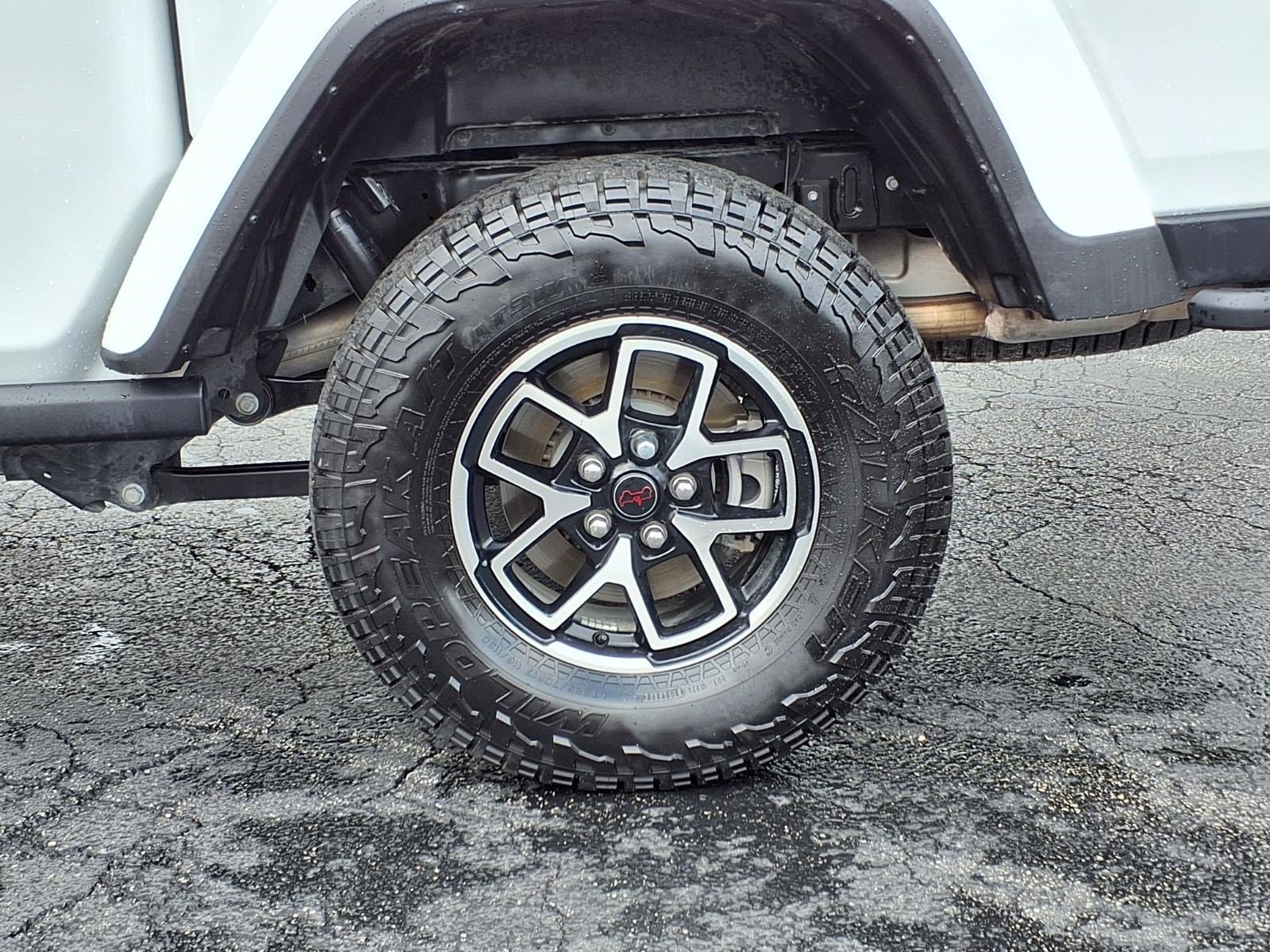 Used 2025 Jeep Gladiator Rubicon AWD/4WD image 10