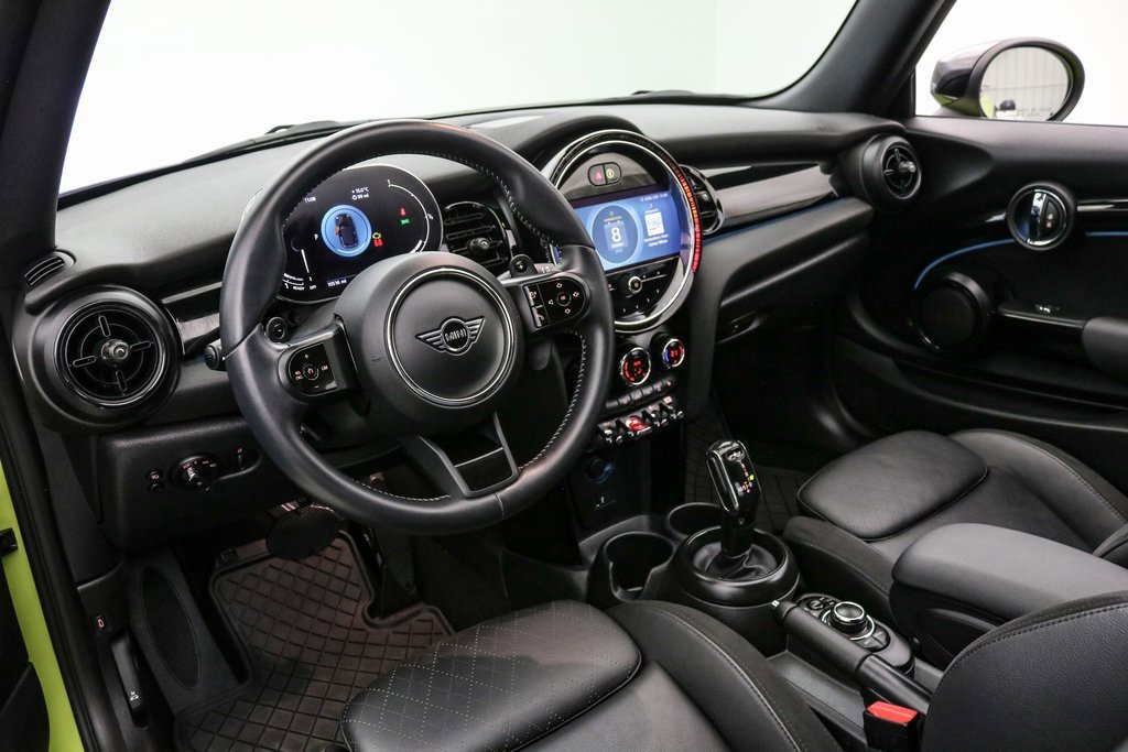 Used 2024 MINI Cooper S w/ Signature Upholstery Package image 21