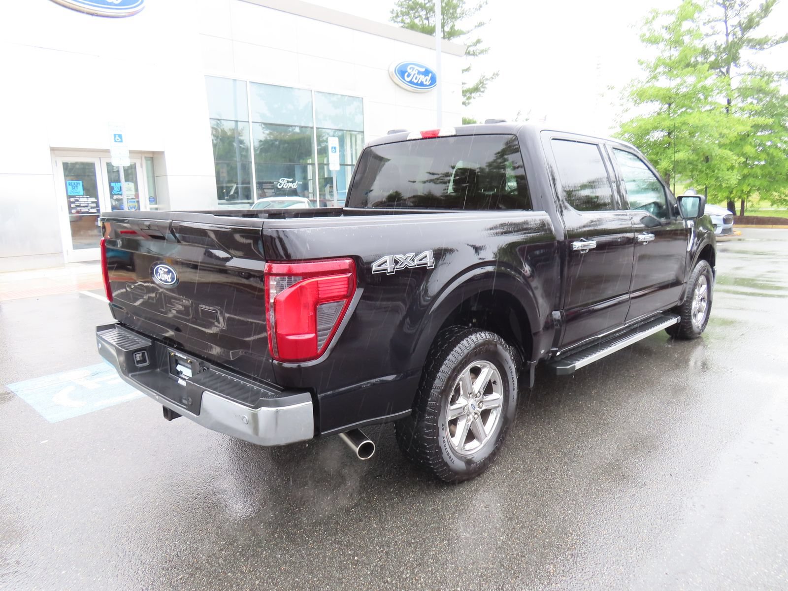 Certified 2025 Ford F150 XLT w/ Equipment Group 301A Standard AWD/4WD image 5