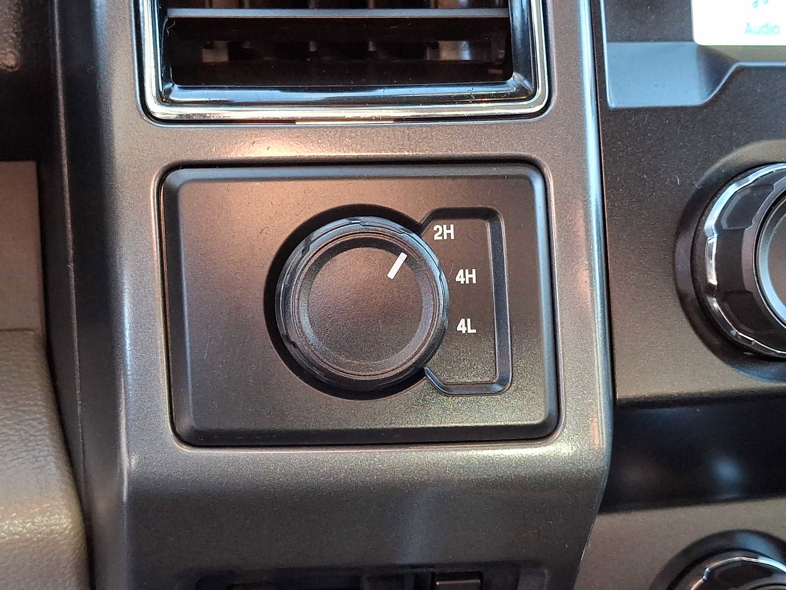 Certified 2022 Ford F450 XLT w/ XLT Value Package image 21