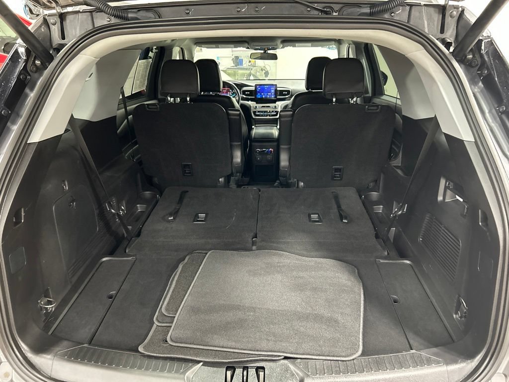 Certified 2021 Ford Explorer XLT w/ Equipment Group 202A AWD/4WD image 29