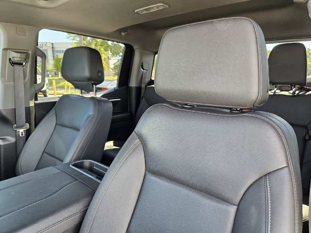 Used 2025 GMC Sierra 1500 SLT AWD/4WD image 19