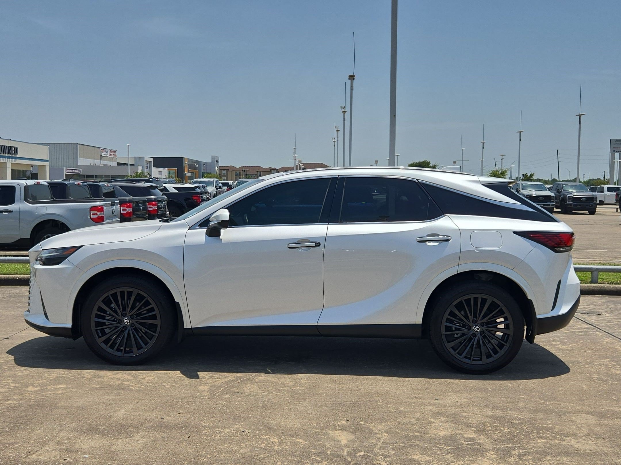 Used 2024 Lexus RX 350 Premium w/ Accessory Package (Z1) FWD image 9