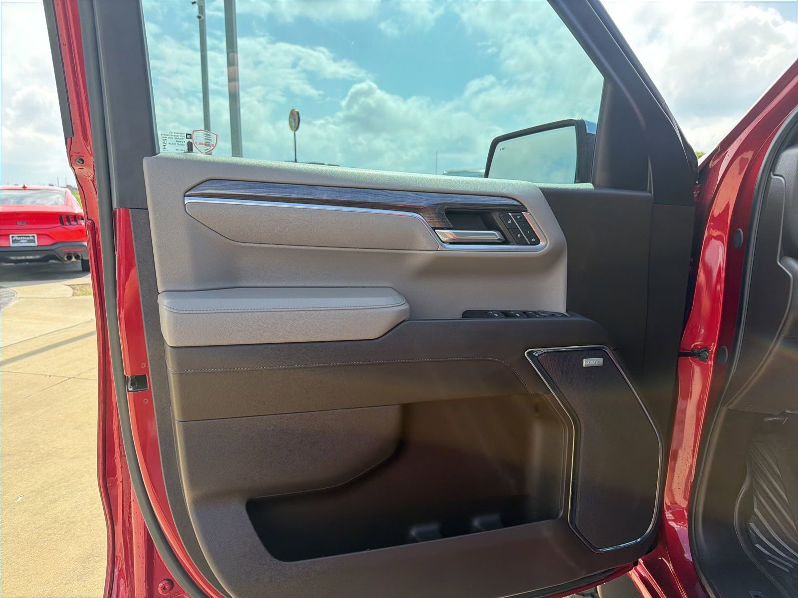 Used 2024 Chevrolet Silverado 1500 LTZ AWD/4WD image 13