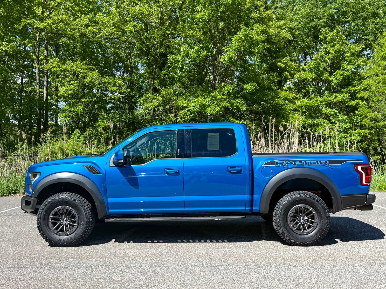 Certified 2019 Ford F150 Raptor w/ Equipment Group 802A Luxury AWD/4WD image 8