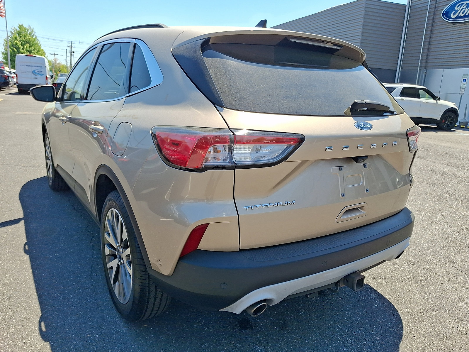 Certified 2020 Ford Escape Titanium AWD/4WD image 8