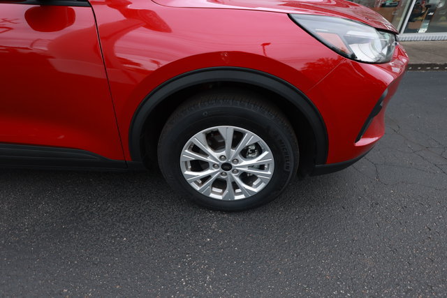 Certified 2025 Ford Escape Active w/ Active Premium Tech Pack FWD image 3