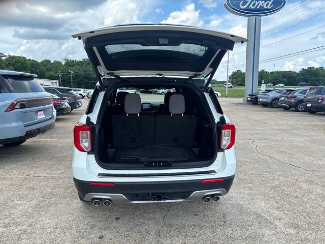 Certified 2023 Ford Explorer Platinum w/ Class IV Trailer Tow Package AWD/4WD image 10