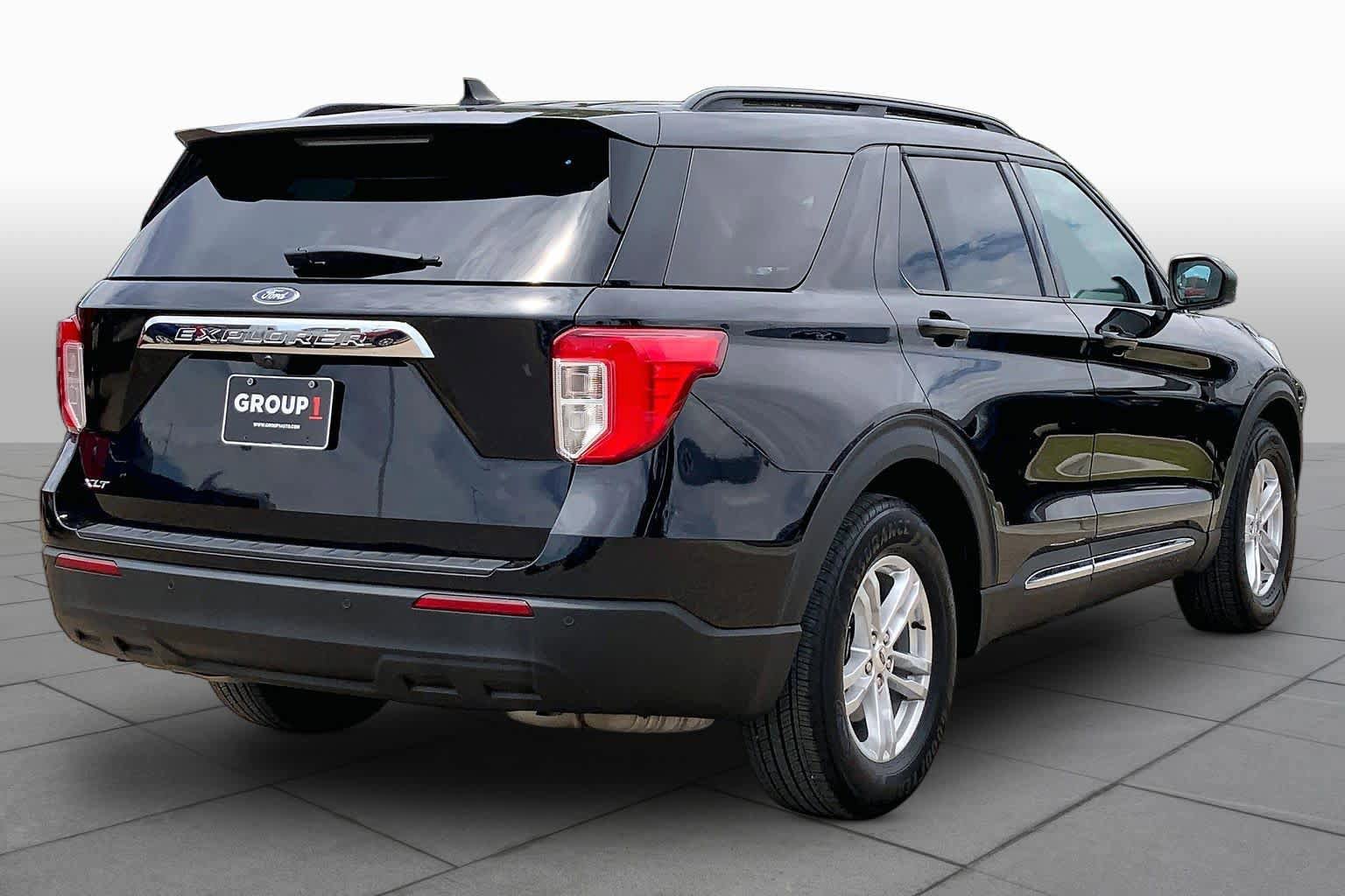 Certified 2023 Ford Explorer XLT RWD image 13