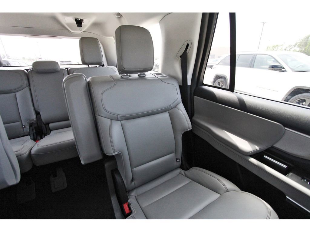 Certified 2025 Ford Expedition Max Active image 13