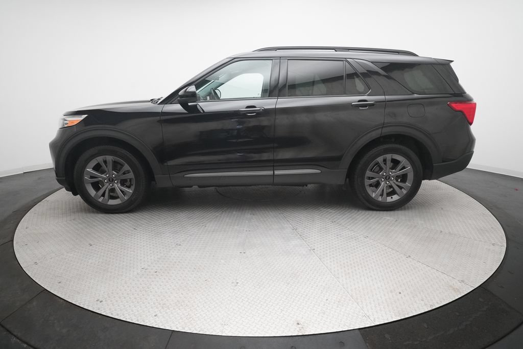 Certified 2022 Ford Explorer XLT w/ XLT Sport Appearance Package AWD/4WD image 24