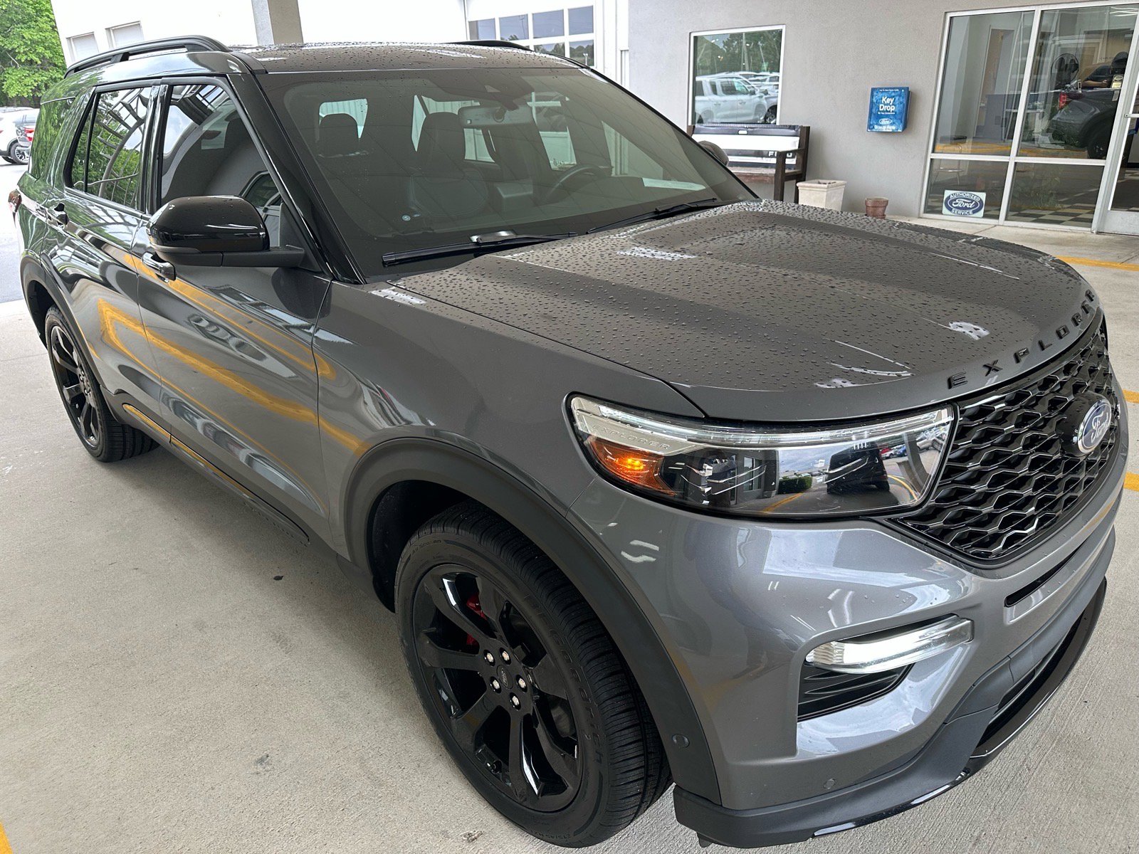 Certified 2021 Ford Explorer ST w/ Equipment Group 401A AWD/4WD image 9