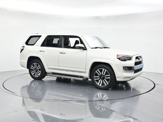 Used 2018 Toyota 4Runner Limited RWD image 3